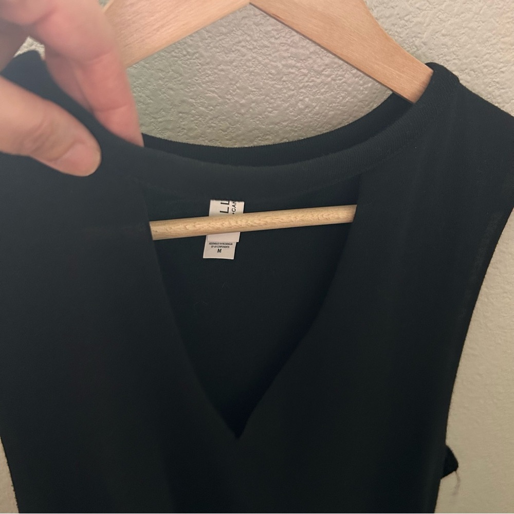 ✨Bella Canvas Black V-Neck Tank Top